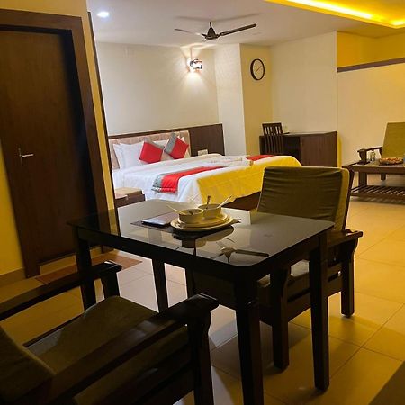 M R Residency Dharwad. Apartman Kültér fotó