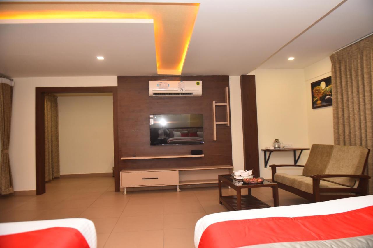 M R Residency Dharwad. Apartman Kültér fotó