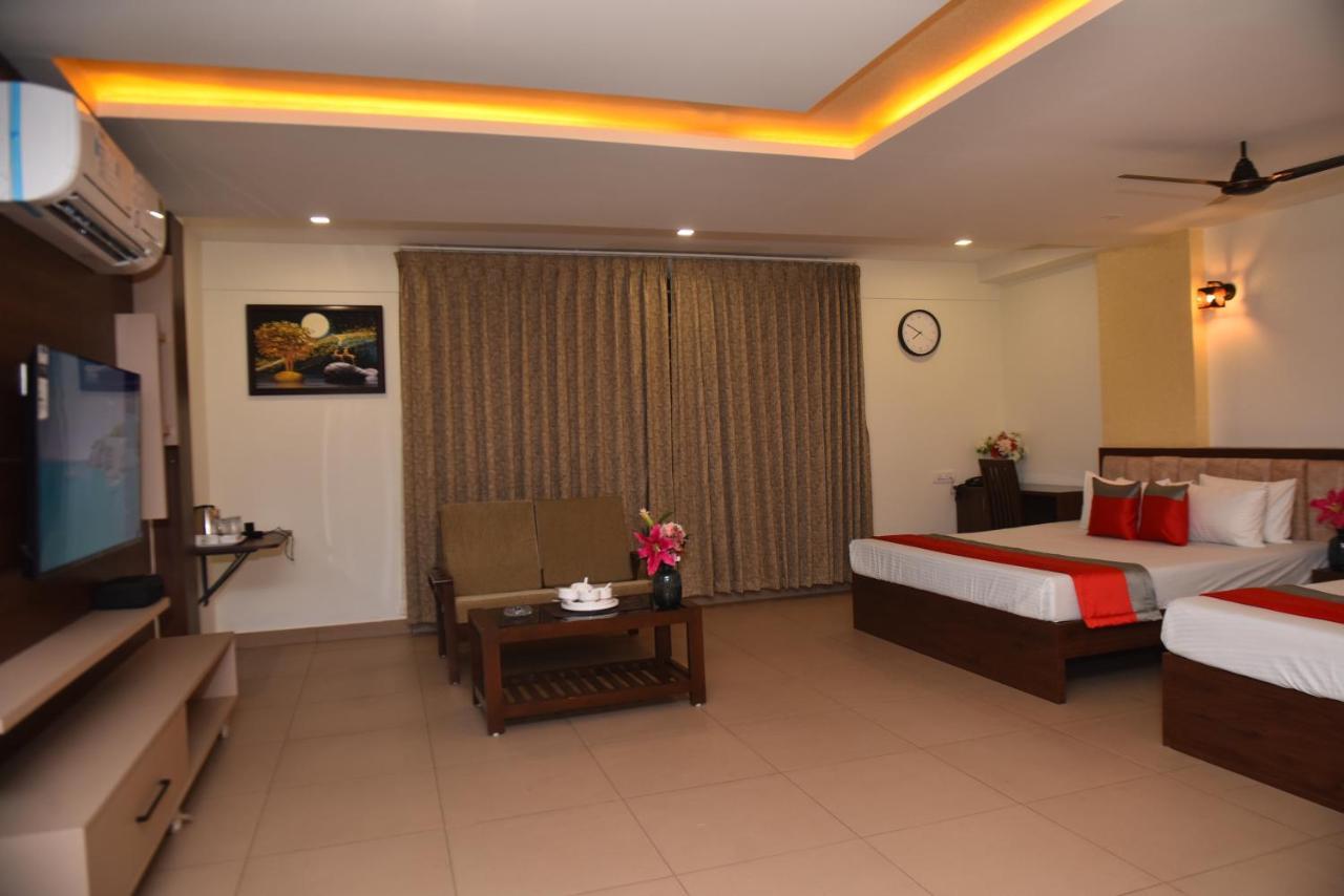 M R Residency Dharwad. Apartman Kültér fotó