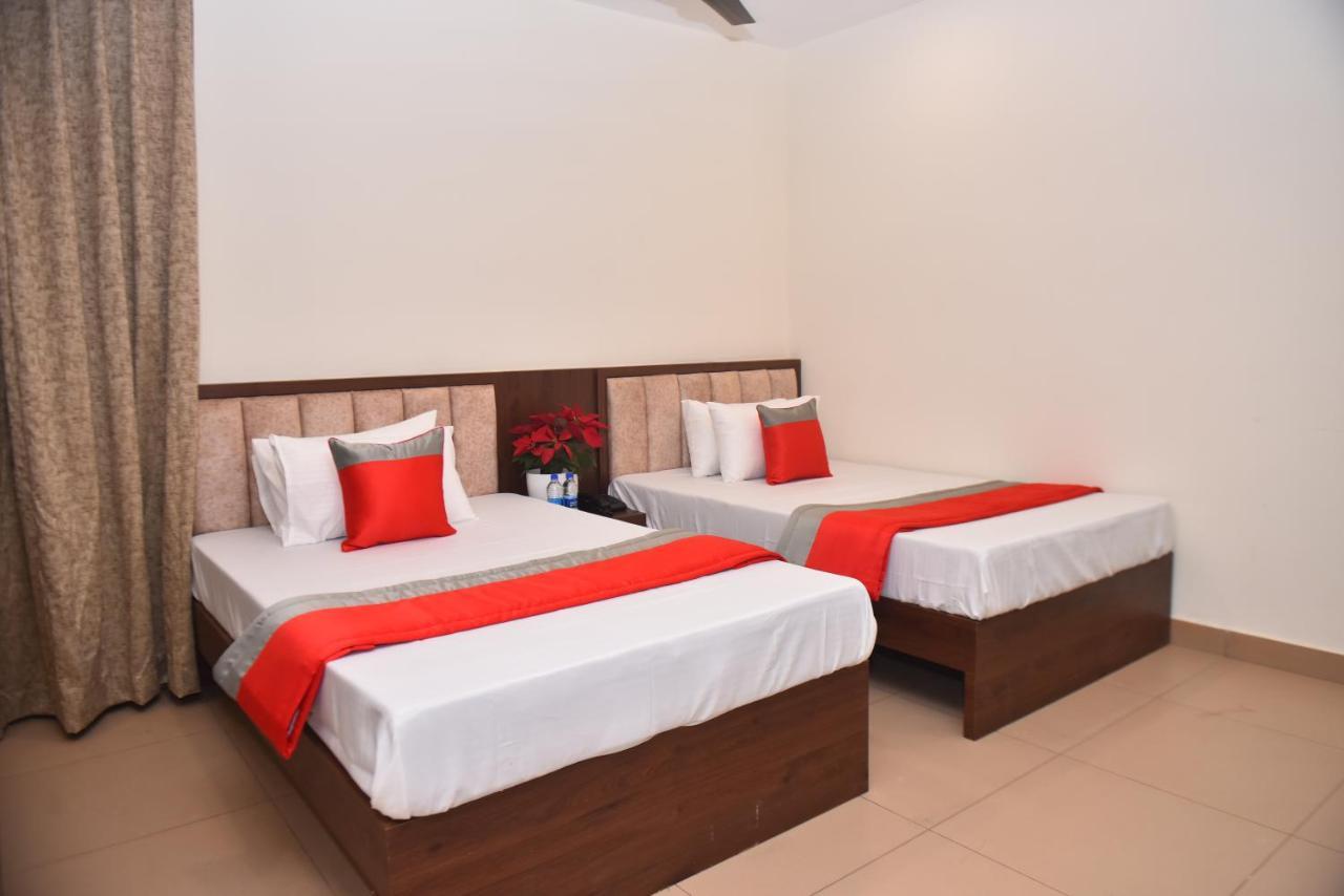 M R Residency Dharwad. Apartman Kültér fotó
