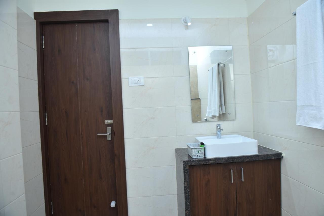 M R Residency Dharwad. Apartman Kültér fotó
