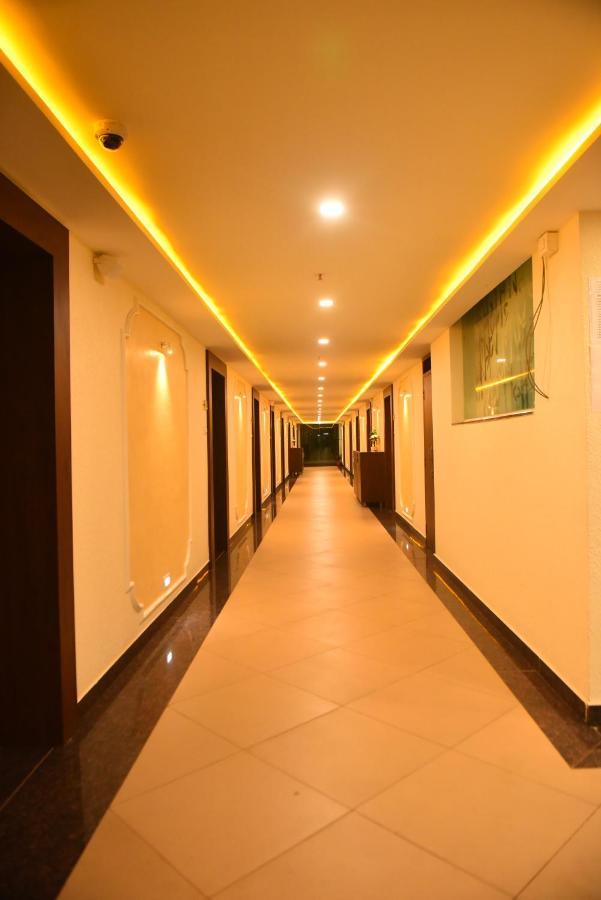 M R Residency Dharwad. Apartman Kültér fotó