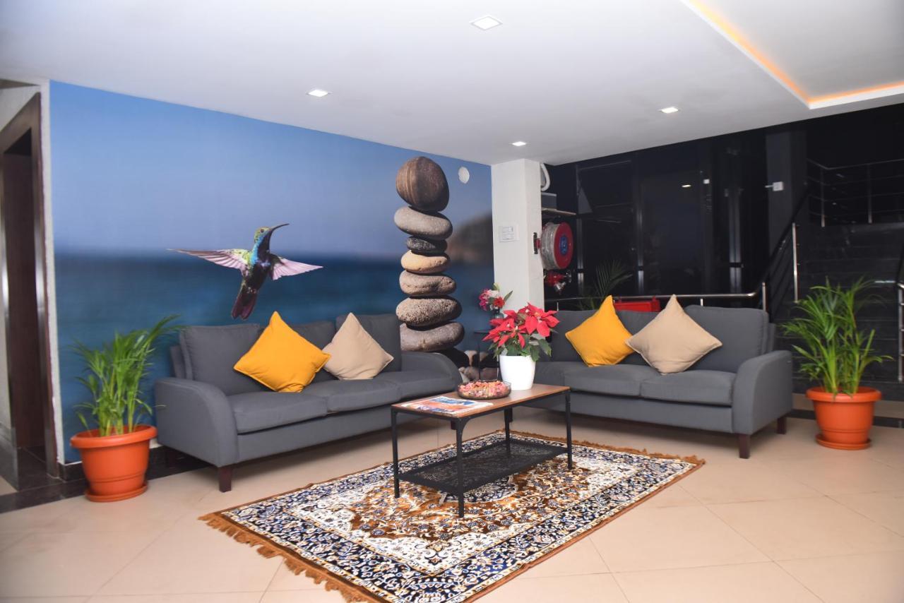 M R Residency Dharwad. Apartman Kültér fotó