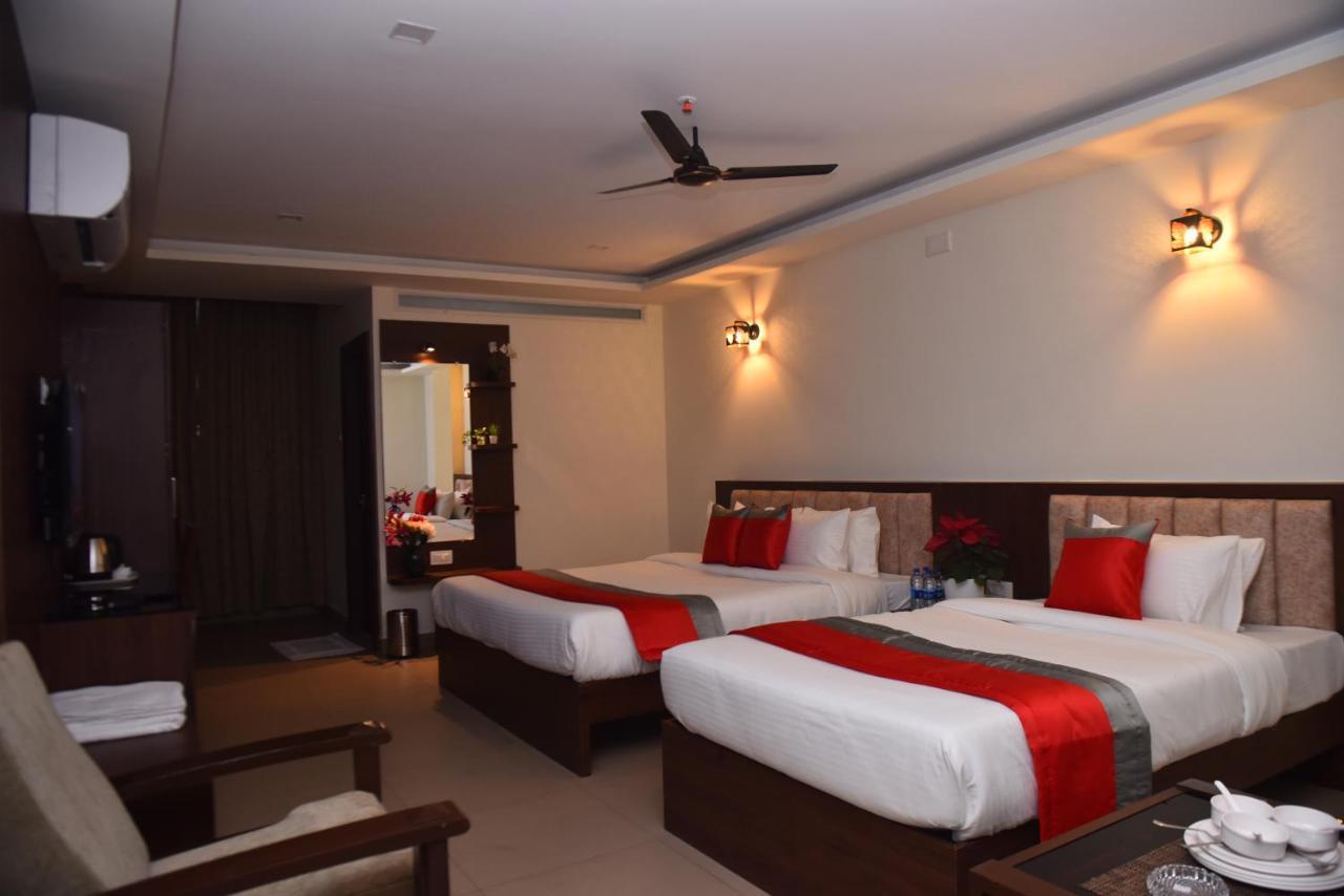 M R Residency Dharwad. Apartman Kültér fotó