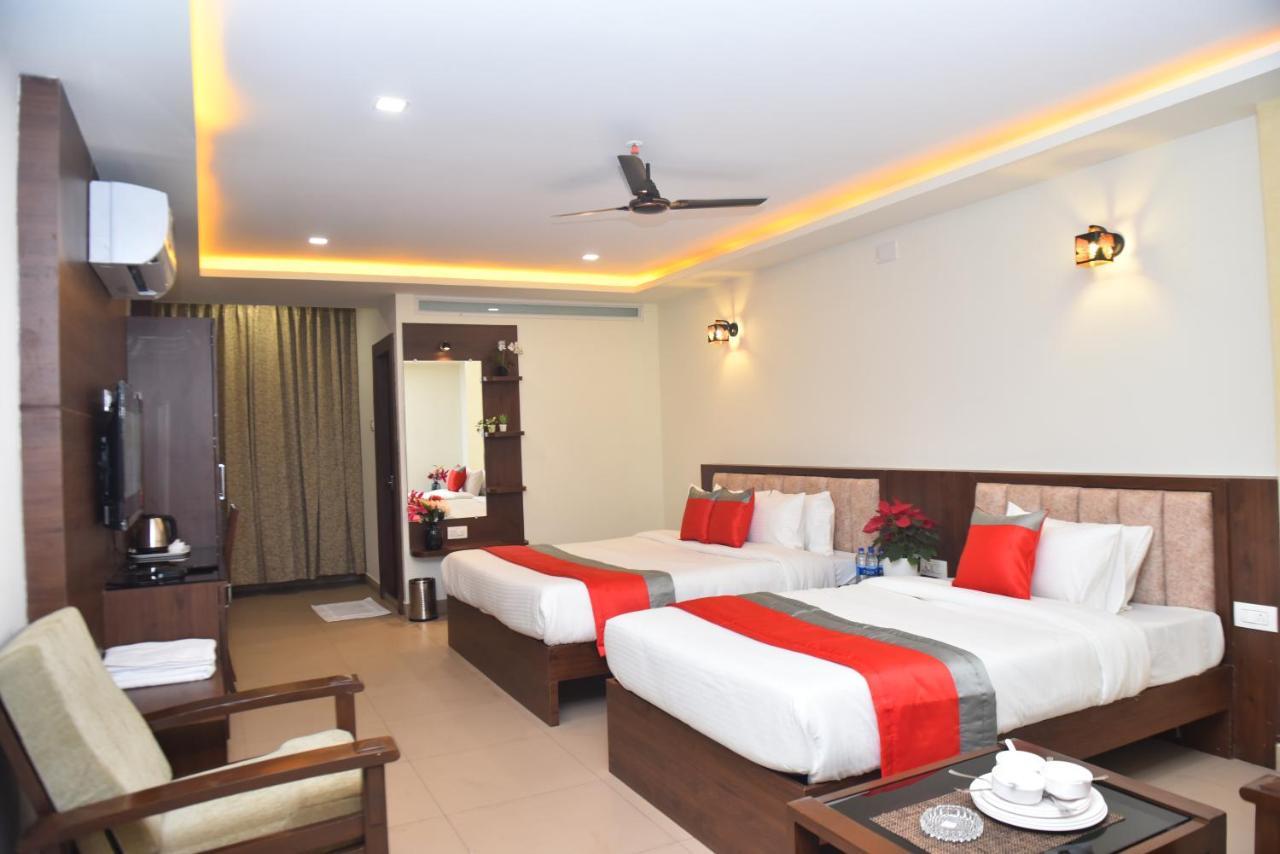 M R Residency Dharwad. Apartman Kültér fotó