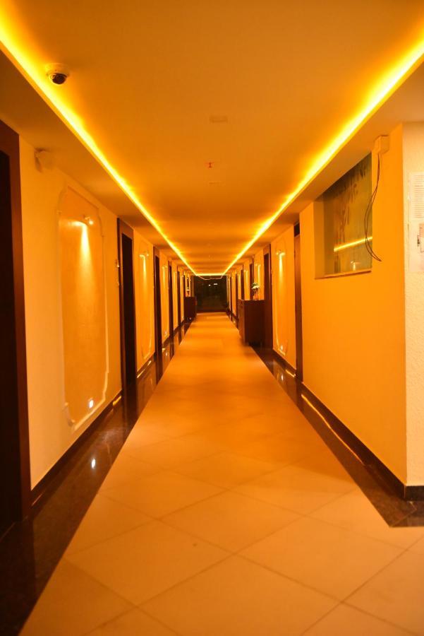 M R Residency Dharwad. Apartman Kültér fotó
