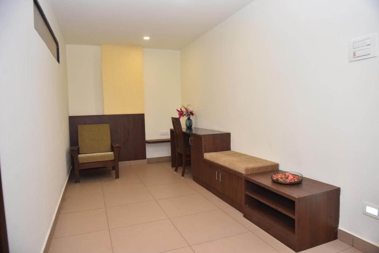 M R Residency Dharwad. Apartman Kültér fotó