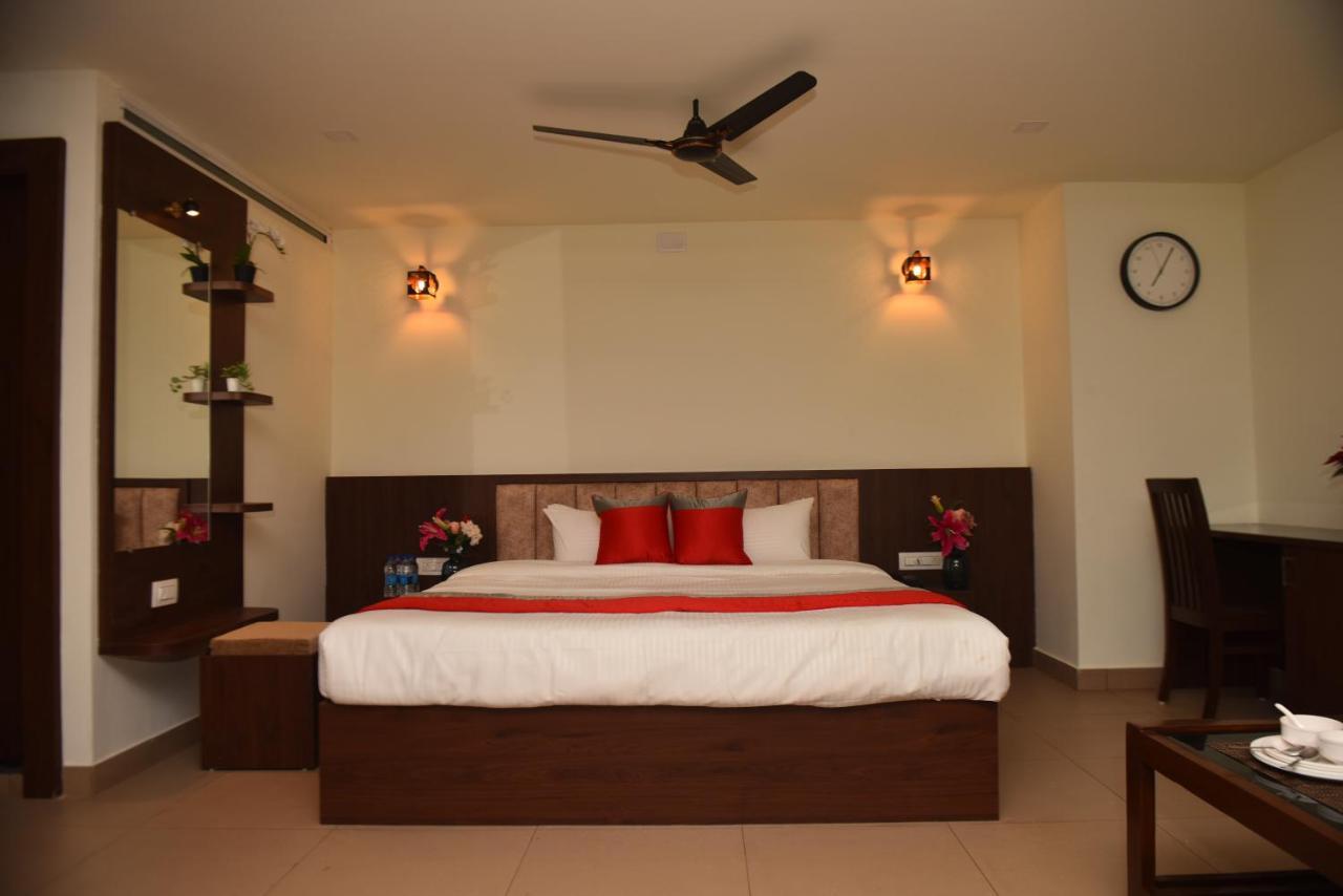 M R Residency Dharwad. Apartman Kültér fotó