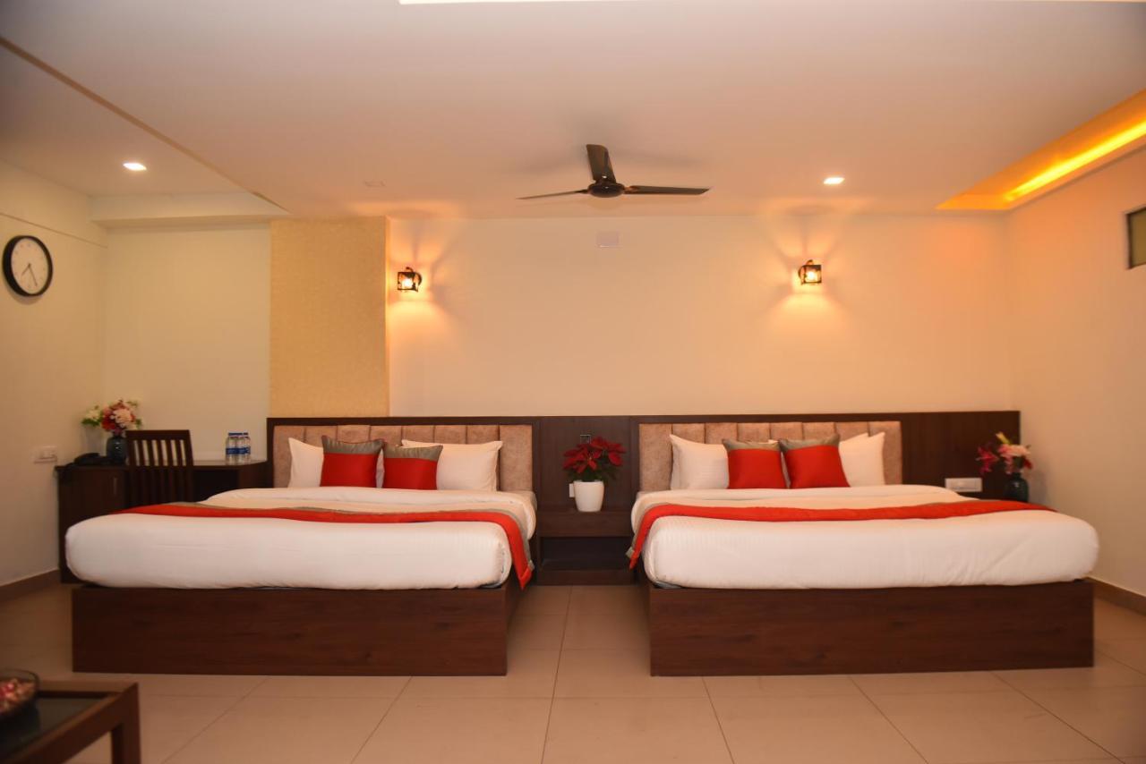M R Residency Dharwad. Apartman Kültér fotó
