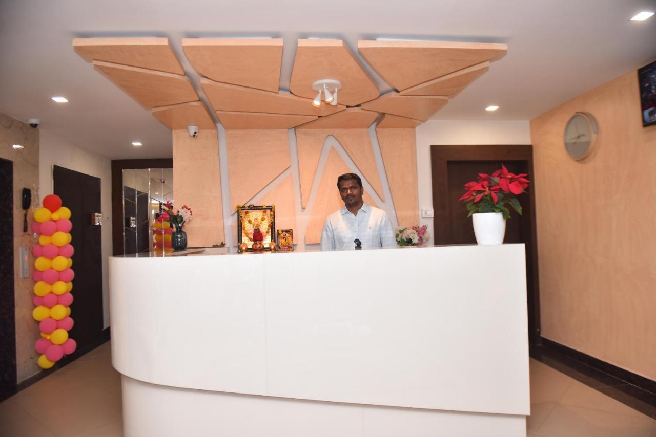M R Residency Dharwad. Apartman Kültér fotó