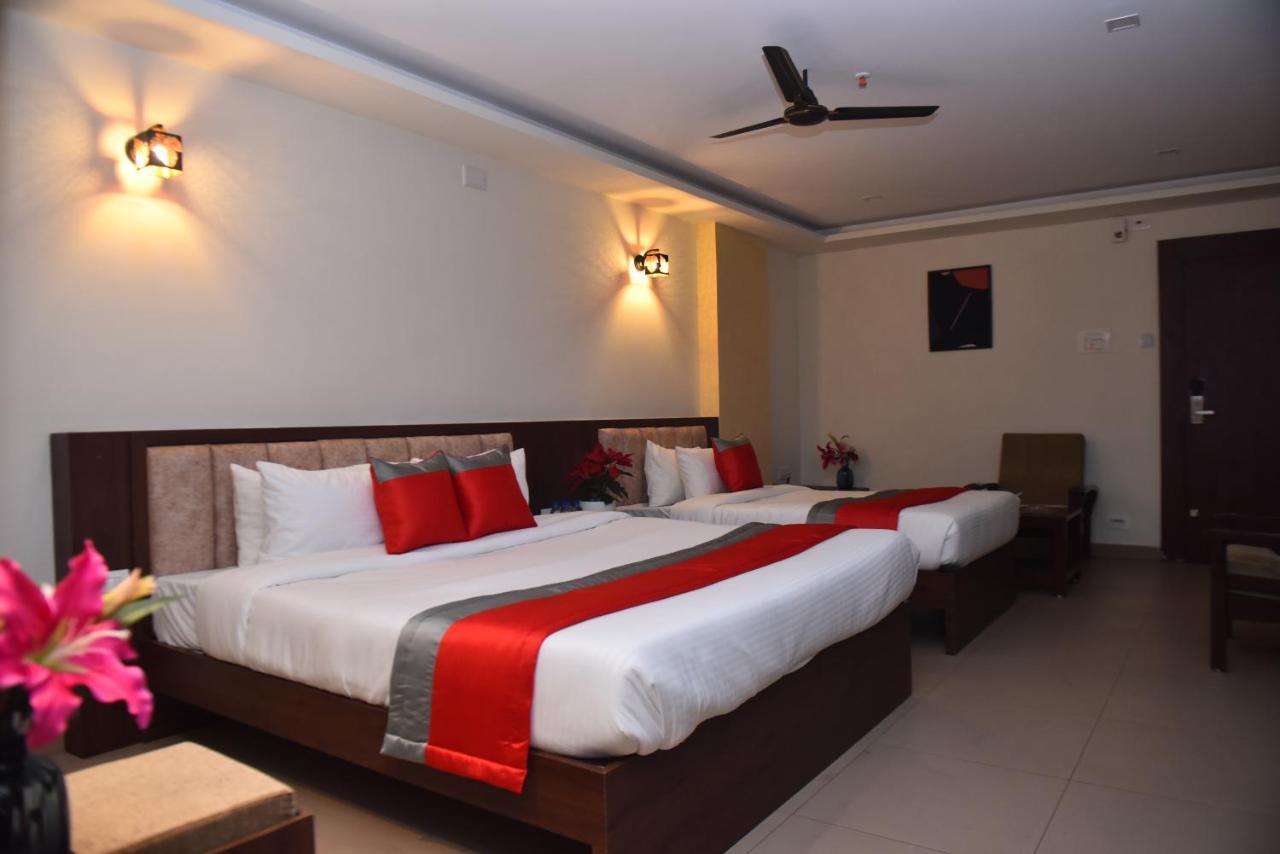 M R Residency Dharwad. Apartman Kültér fotó