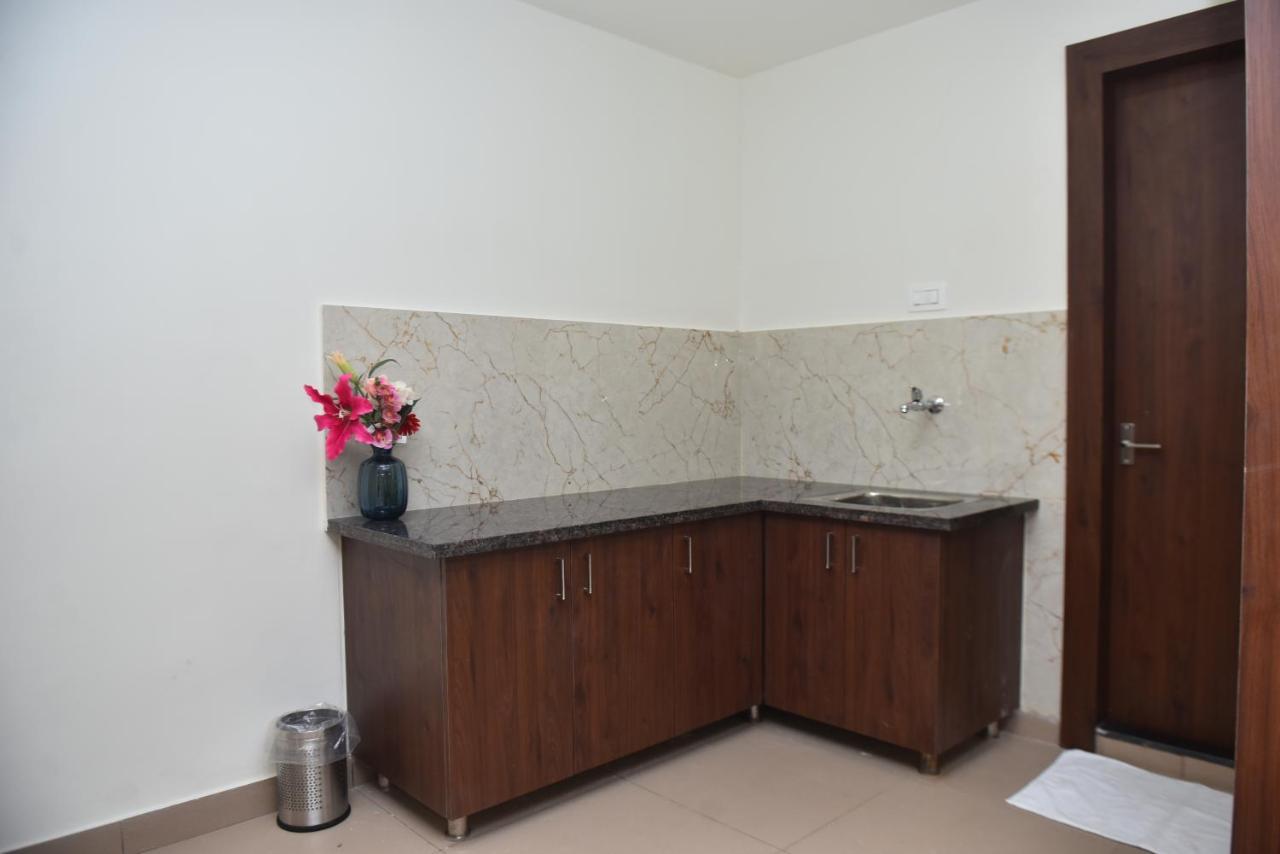 M R Residency Dharwad. Apartman Kültér fotó