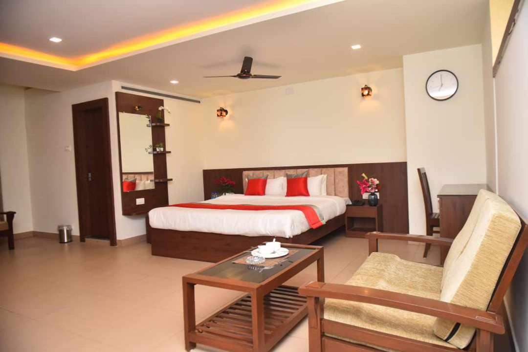 M R Residency Dharwad. Apartman Kültér fotó